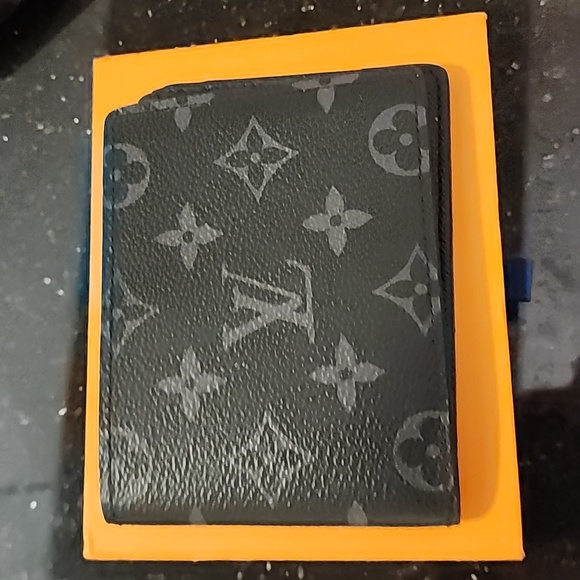 Louis Vuitton monogram Men’s wallet - Picture 2 of 5